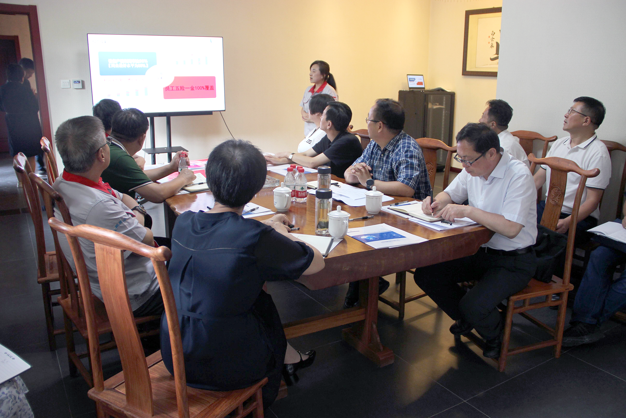 市委常委、統(tǒng)戰(zhàn)部部長(zhǎng)郝忠祥一行蒞臨我司參觀(guān)調(diào)研